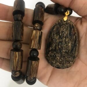 Vòng Cổ Trầm Hương Trụ Trúc Sánh Chìm Có Tượng Phật-3