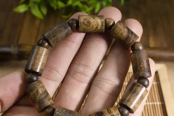 vong-tram-huong-co-mui-nhu-the-nao