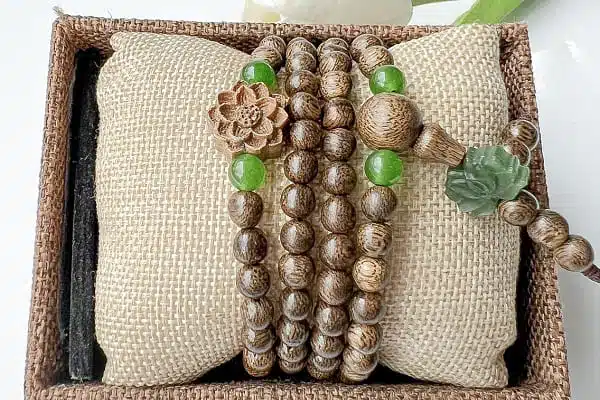 y-nghia-vong-tram-huong-21-hat