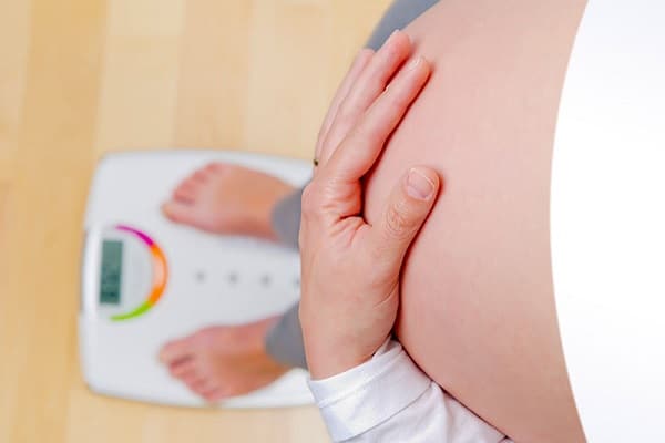 Giảm cân 3 tháng cuối thai kỳ có nguy hiểm hay không?